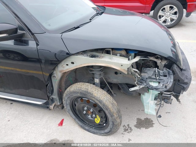 3VWJ17AT5GM636971 Volkswagen Beetle 1.8t Sel