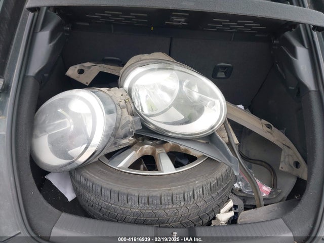 3VWJ17AT5GM636971 Volkswagen Beetle 1.8t Sel