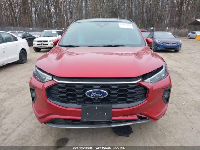 1FMCU9NAXPUB00371 Ford Escape St-line Select