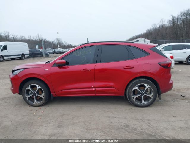 1FMCU9NAXPUB00371 Ford Escape St-line Select