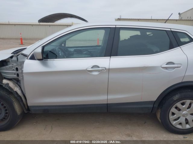 JN1BJ1CRXJW251356 Nissan Rogue Sport S