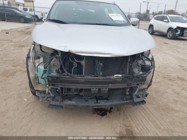 JN1BJ1CRXJW251356 Nissan Rogue Sport S