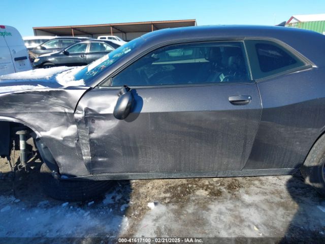 2C3CDZAG8JH259354 Dodge Challenger Sxt Plus