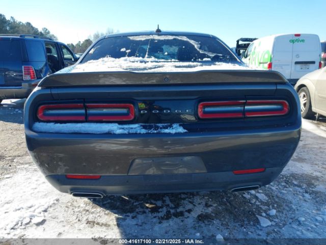 2C3CDZAG8JH259354 Dodge Challenger Sxt Plus
