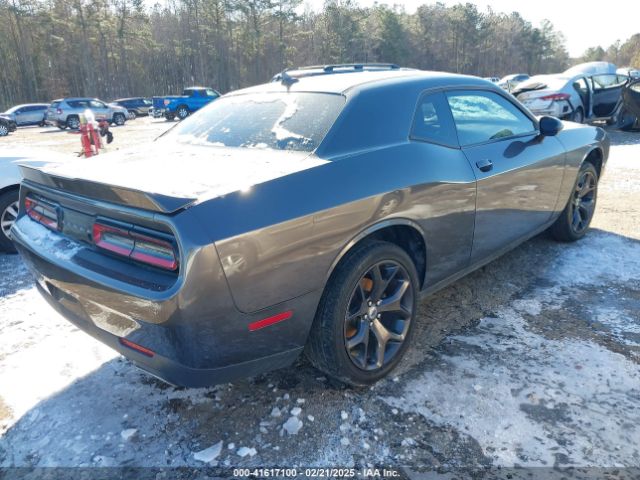 2C3CDZAG8JH259354 Dodge Challenger Sxt Plus