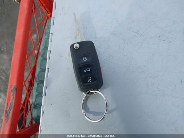 3VWF17AT9FM604755 Volkswagen Beetle 1.8t Classic