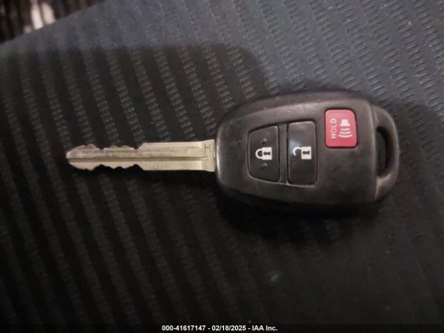 2T3BFREV6FW289535 Toyota RAV4 LE