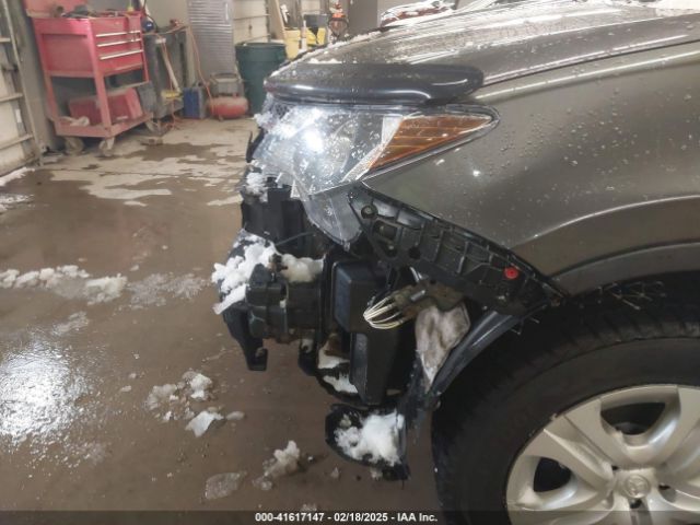 2T3BFREV6FW289535 Toyota RAV4 LE