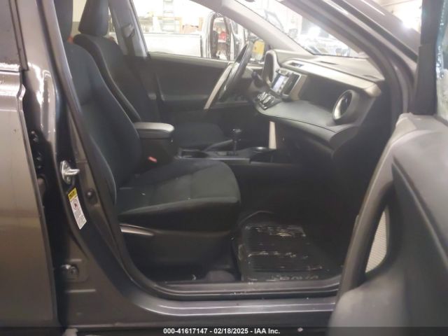 2T3BFREV6FW289535 Toyota RAV4 LE