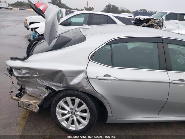 Toyota CAMRY LE 2020 4T1C11AK2LU958355 Image 18