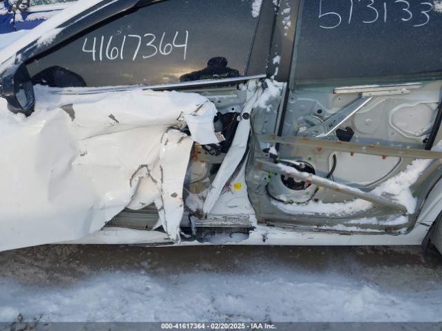 4T1B31HK3KU513133 Toyota Camry Hybrid Le