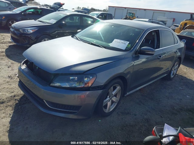 1VWBH7A31EC019226 Volkswagen Passat 2.5l Se