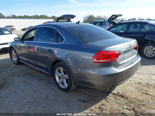 1VWBH7A31EC019226 Volkswagen Passat 2.5l Se