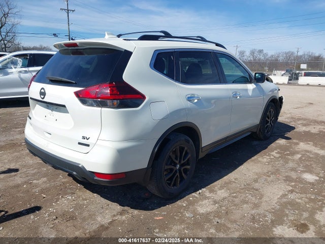 5N1AT2MTXJC758600 Nissan ROGUE SV