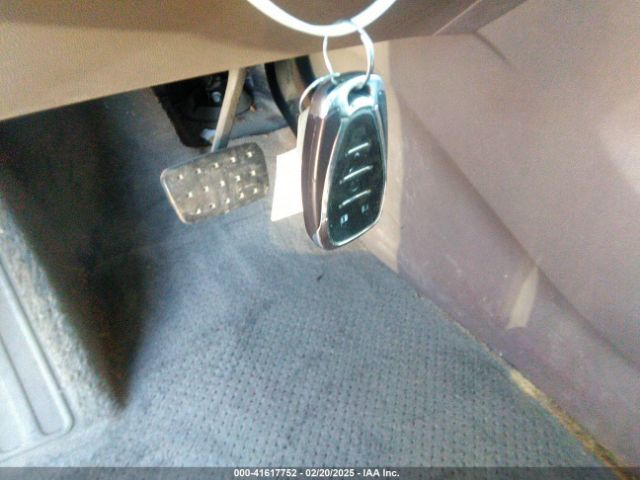 1GNERGKWXLJ112767 Chevrolet Traverse Fwd Lt Cloth
