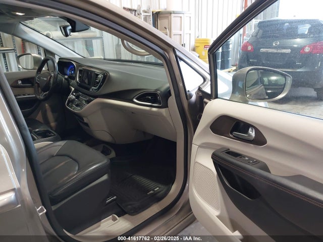 2C4RC1BG3JR148925 Chrysler Pacifica