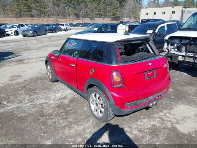 2009 MINI COOPER S WMWMF73589TT95974 Photo 2