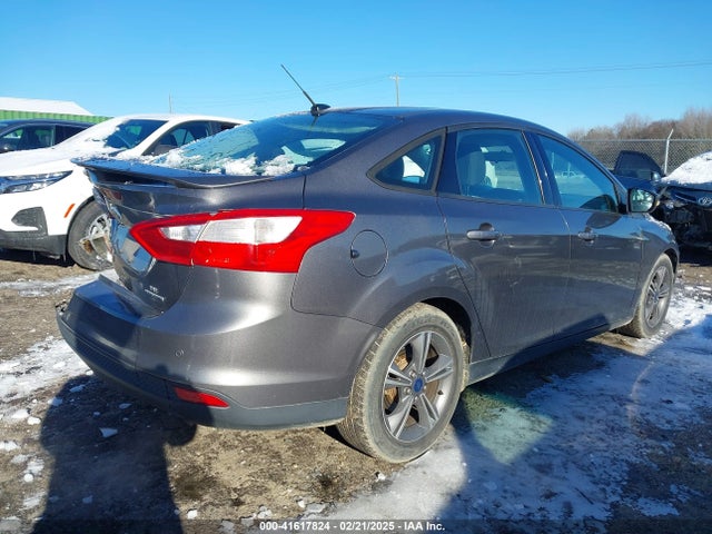 Ford FOCUS SE 2014 1FADP3F29EL338922 Image 4
