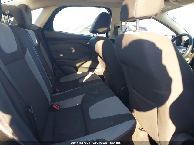 Ford FOCUS SE 2014 1FADP3F29EL338922 Image 8