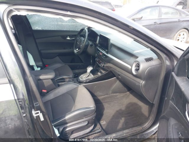 3KPF54AD8PE529301 KIA Forte Gt-line