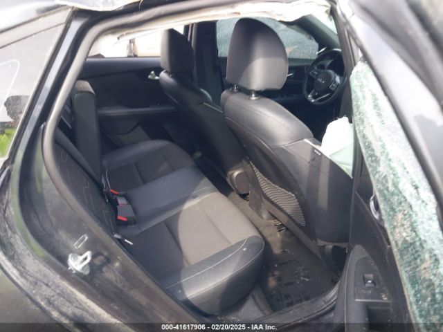 3KPF54AD8PE529301 KIA Forte Gt-line