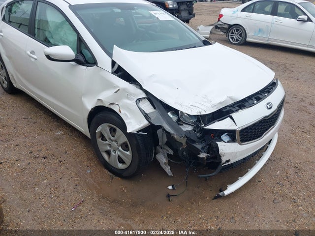 3KPFL4A72HE118607 KIA FORTE LX