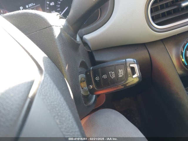 KM8K12AA9LU427209 Hyundai Kona Se