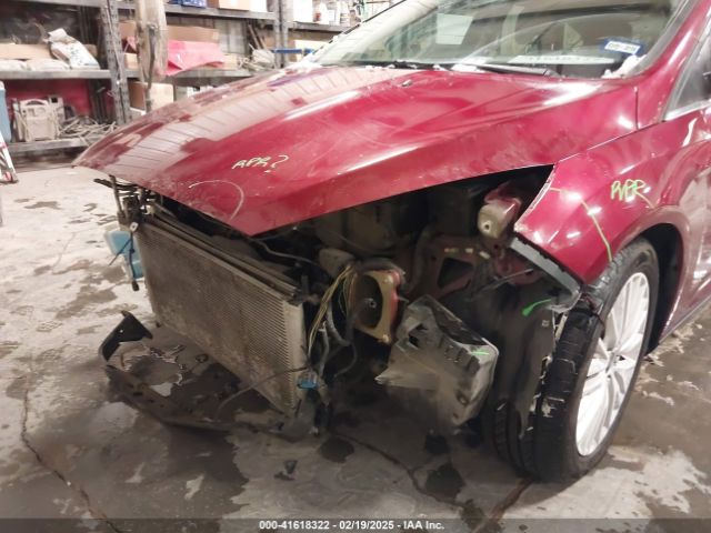 1FADP3N24HL320589 Ford Focus Titanium