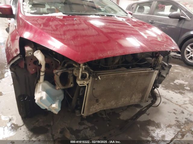 1FADP3N24HL320589 Ford Focus Titanium