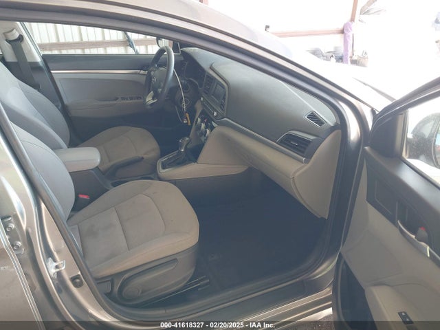 Hyundai ELANTRA SE 2019 5NPD74LF0KH489509 Image 5