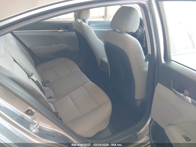 Hyundai ELANTRA SE 2019 5NPD74LF0KH489509 Image 8