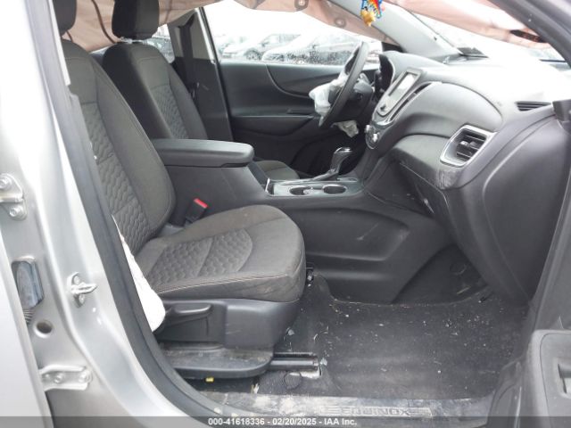 3GNAXUEV4KS595823 Chevrolet EQUINOX LT