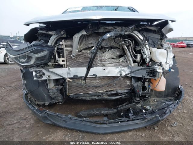 3GNAXUEV4KS595823 Chevrolet EQUINOX LT