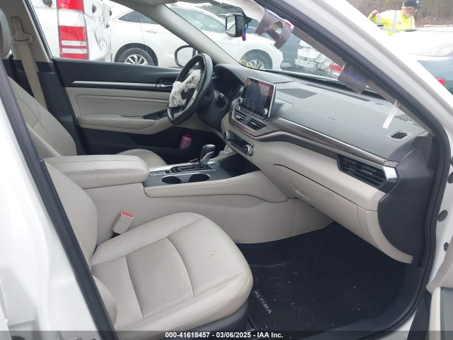 1N4BL4FW4KN315981 Nissan Altima 2.5 Platinum