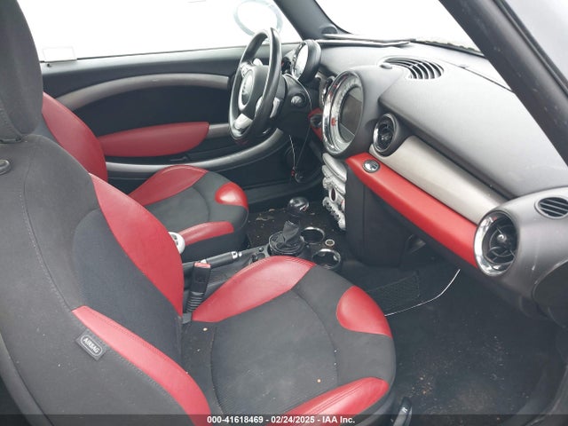 2007 MINI COOPER S WMWMF73567TV31502 Photo 4