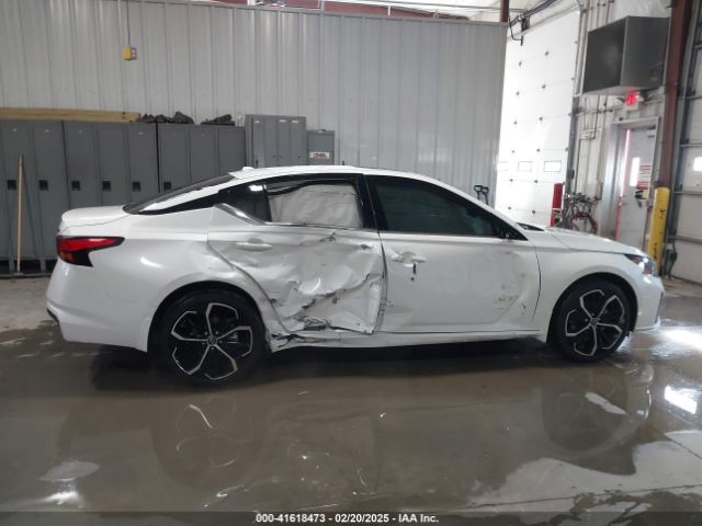 1N4BL4CWXRN391462 Nissan Altima Sr Intelligent Awd