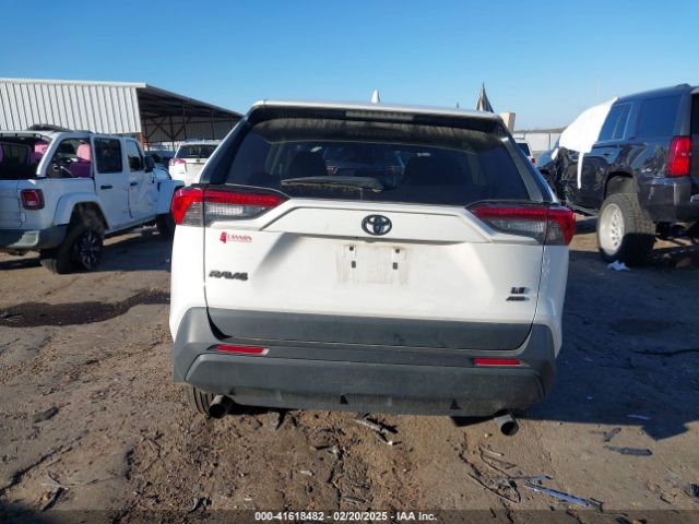 2T3F1RFV8NC277806 Toyota RAV4 LE