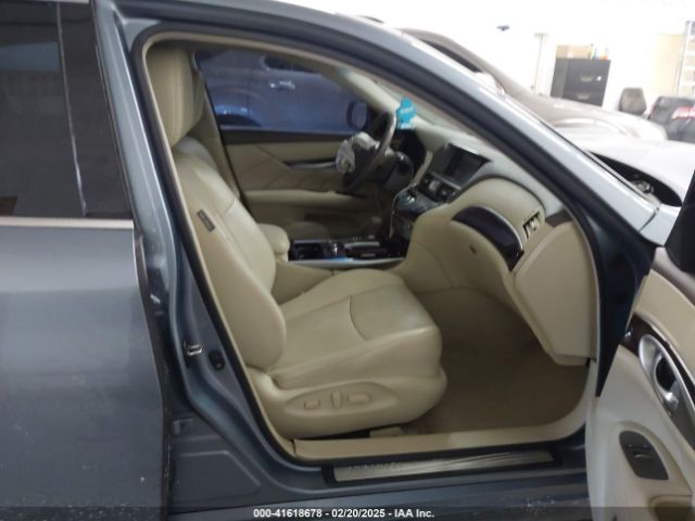 JN1BY1AR8JM220035 Infiniti Q70 3.7x Luxe