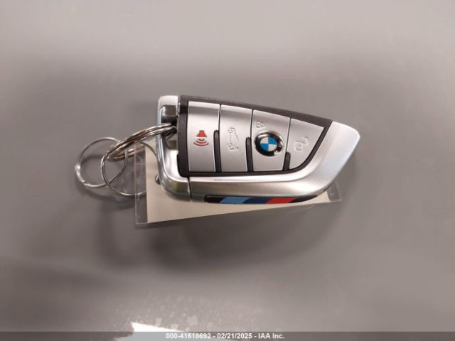 2023 BMW M8 CABRIOLET WBSDZ0C02PCM75573 Photo 10