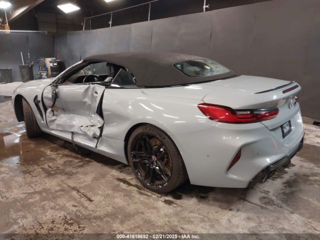2023 BMW M8 CABRIOLET WBSDZ0C02PCM75573 Photo 2