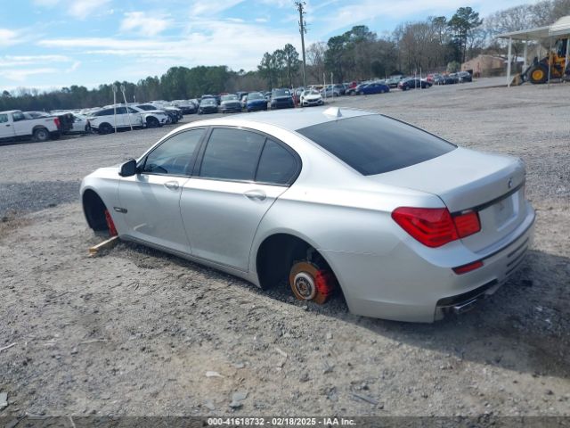 2011 BMW 740I WBAKA4C59BC392365 Photo 2