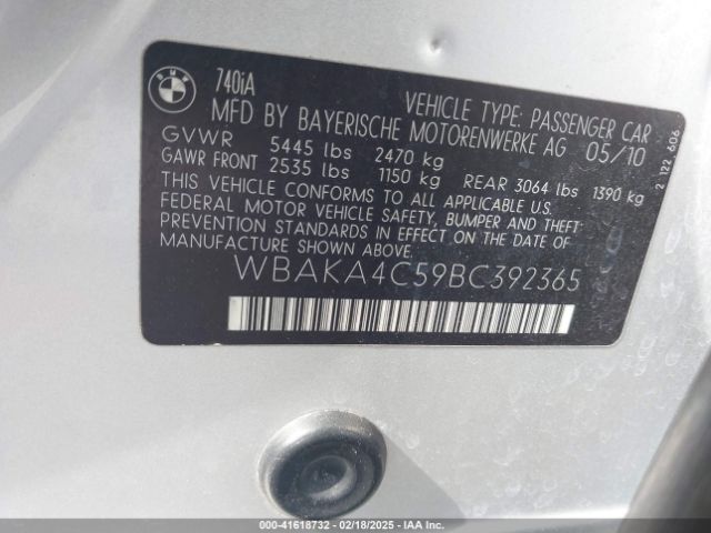 2011 BMW 740I WBAKA4C59BC392365 Photo 8
