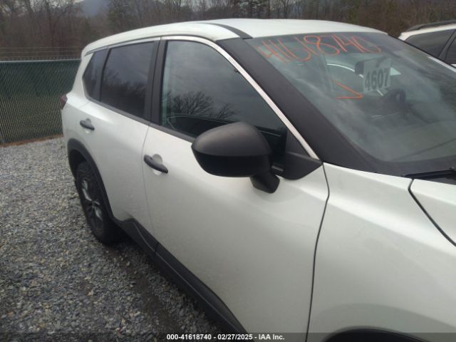 5N1BT3AB3PC776645 Nissan Rogue S Intelligent Awd