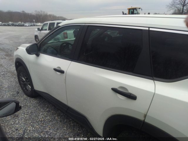 5N1BT3AB3PC776645 Nissan Rogue S Intelligent Awd