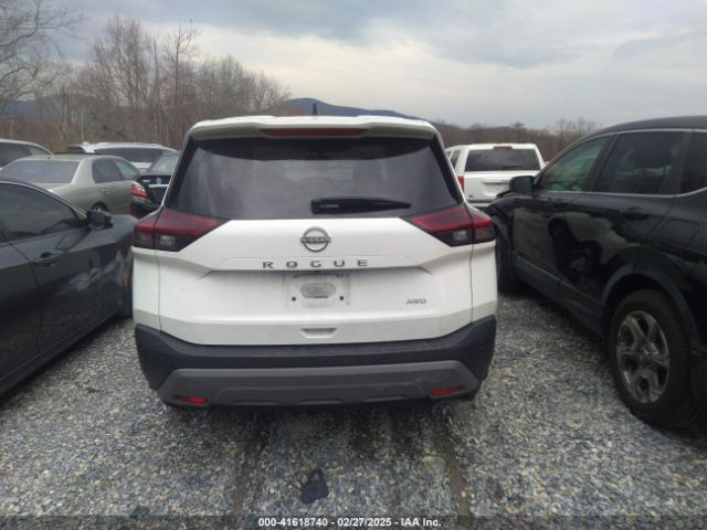 5N1BT3AB3PC776645 Nissan Rogue S Intelligent Awd