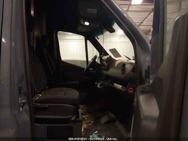 WD4PF0CD5KP088412 Mercedes-Benz Sprinter 2500 High Roof V6/standard Roof V6