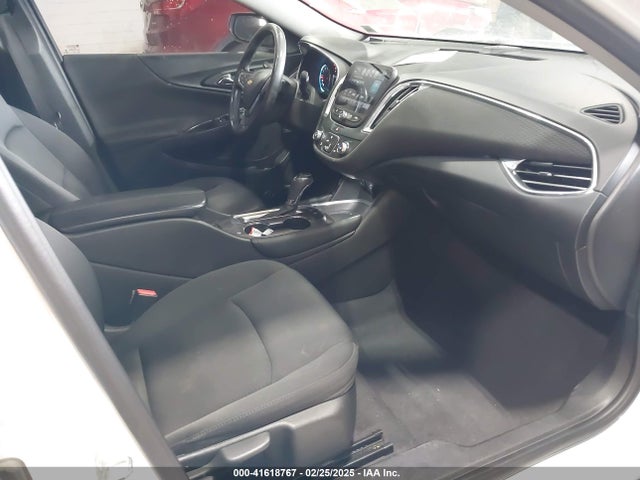 1G1ZE5ST0HF143254 Chevrolet MALIBU 1LT