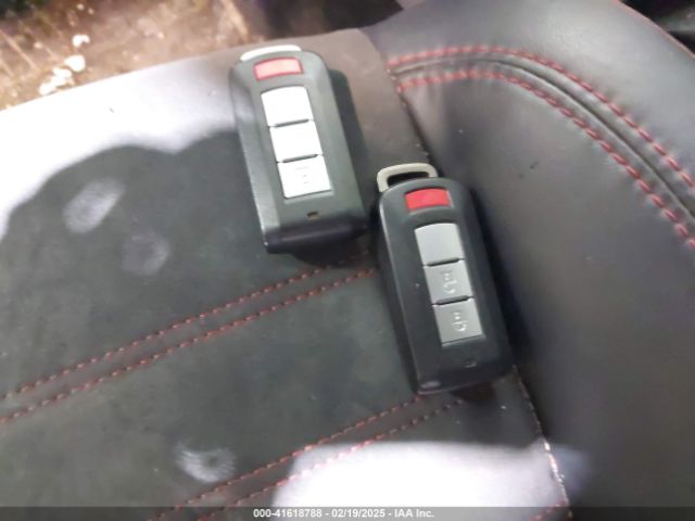 JA4AR3AW1JU012676 Mitsubishi Outlander Sport 2.4 Se
