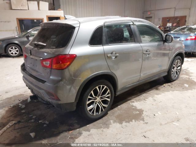 JA4AR3AW1JU012676 Mitsubishi Outlander Sport 2.4 Se