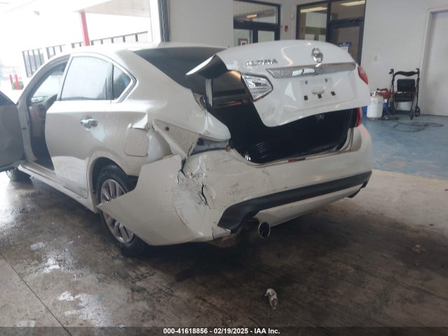 1N4AL3AP3HN353054 Nissan Altima 2.5 S